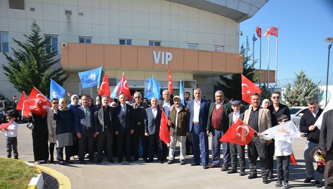 AK Parti’nin Van’daki 5 yeni ilçe başkanına karşılama!
