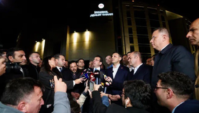 İmamoğlu Çağlayan Adliyesi önünde konuştu: Neden korktuğunuzu ve...