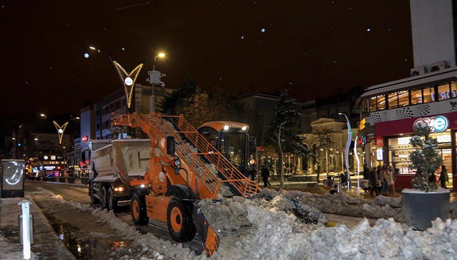Van’da 24 yerleşim yerinin yolu ulaşıma kapandı