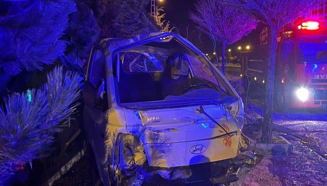 Van'da takla atan minibüsteki 3 kişi yaralandı
