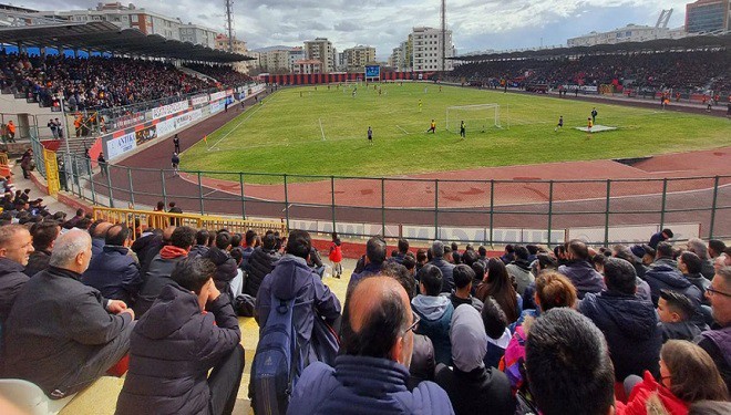 Vanspor taraftarı Bursaspor maçına alınmayacak!