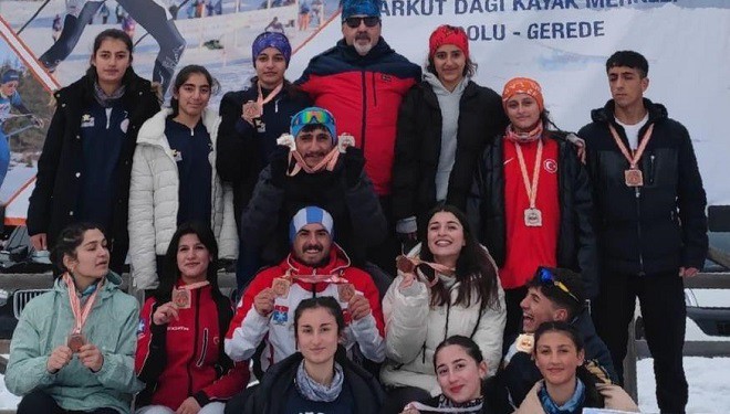 Vanlı sporcular kayakla oryantiringde 14 madalya kazandı
