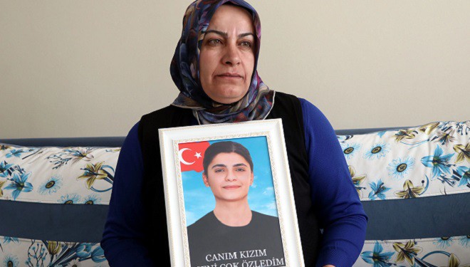 DEM Parti önünde evlat eylemindeki anne: Silahlar bırakılırsa çocuklarımıza kavuşacağız