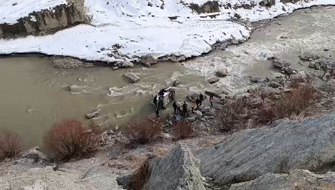 Zap Suyu’na uçan aracın sürücüsünün cansız bedenine ulaşıldı