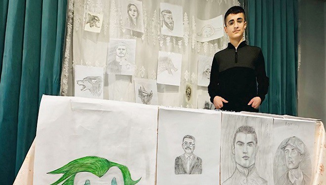 Genç yetenek, yaptığı resimlerle hayran bırakıyor