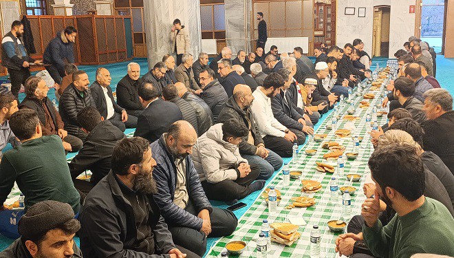 Van’da "11. Geleneksel Ümmet İftarı" gerçekleştirildi