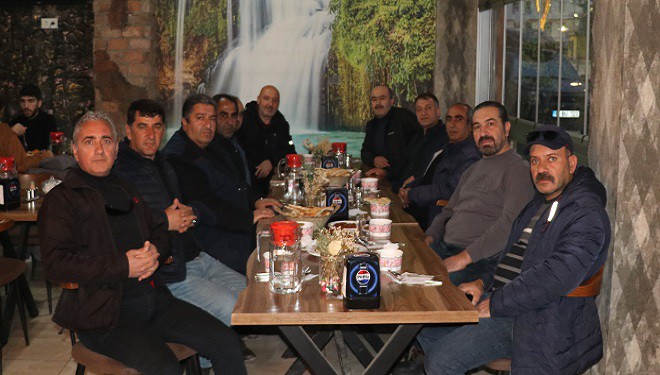 Gevaş Lisesinin mezunları iftarda buluştu