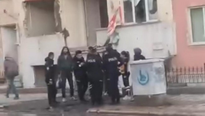 31 yaşındaki erkek ağır hasarlı binada ölü bulundu