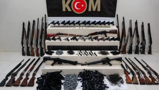 Van’da 13 adreste çok sayıda