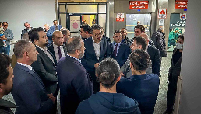 Hakkari Valisi Çelik, Van'a gelerek trafik kazasında yaralıları ziyaret etti