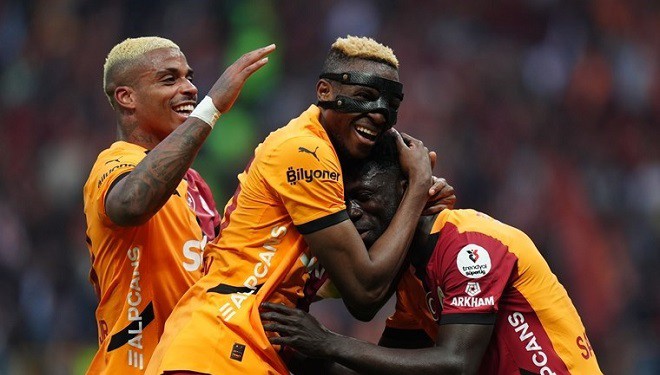 Galatasaray, Sivasspor engelini 4 golle geçti!