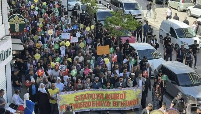 Van’da "Kürt Dil Bayramı" kutlamaları devam ediyor
