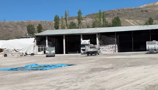 Van'da saman satan esnaf zor günler geçiriyor