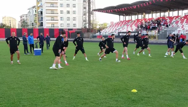 Vanspor, final maçı öncesi son provasını taraftarının önünde yaptı