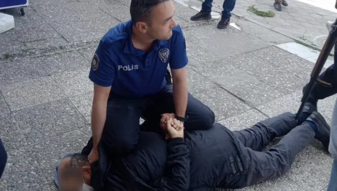 Kredi verilmeyince pompalı tüfekle bankayı bastı