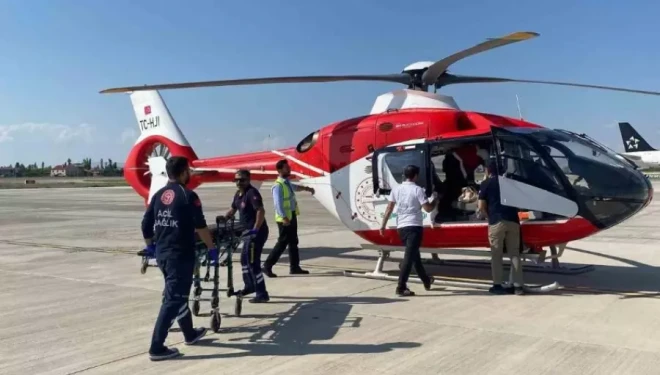 Bahçesaray’da 17 yaşındaki hasta ambulans helikopterle Van’a sevk edildi