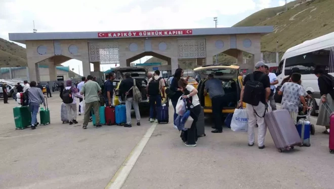 İran-İsrail savaşının 4’üncü gününde Van sınırında dönüş hareketliliği