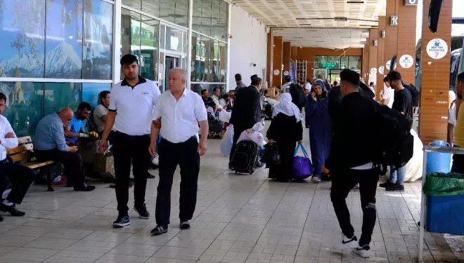 Van’daki İranlılar: "Biz harp var diye kaçmıyoruz"