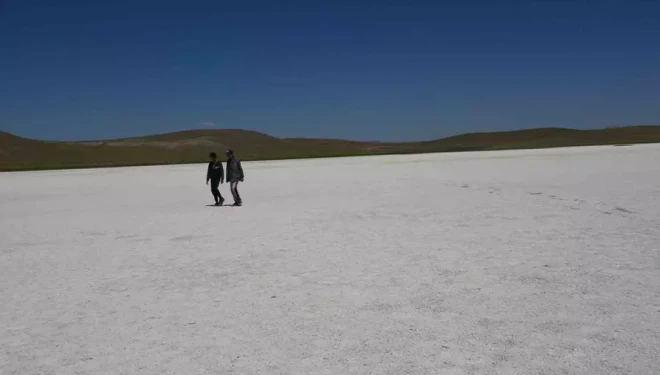 İklim değişikliği Van’daki Tuz Gölü’nü kuruttu