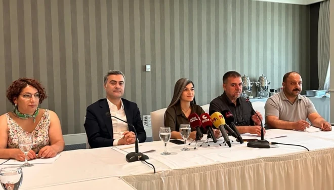 Van Büyükşehir Belediye Eşbaşkanları
