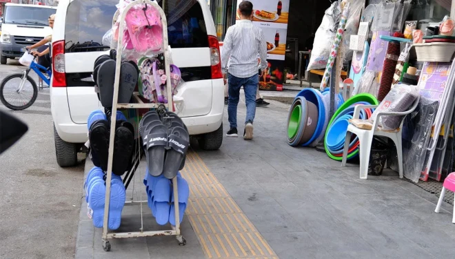 Vanlılar sokakta yürüyemez oldu