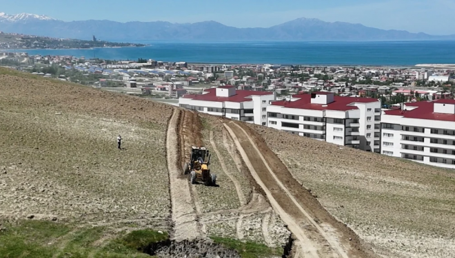 Edremit’te ulaşım atağı: Yeni yollar, sağlam altyapı