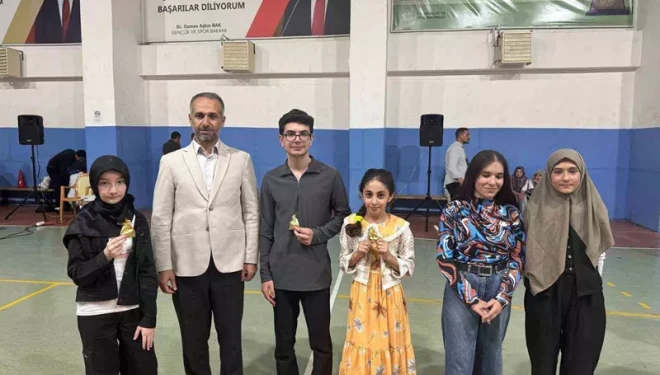 Başkale’de yaz Kur’an kursları düzenlenen programla sona erdi