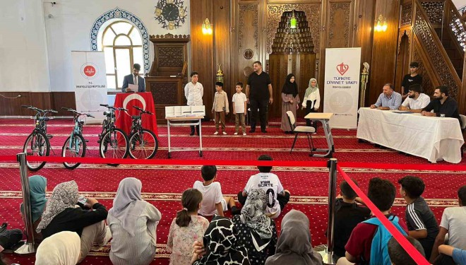 İpekyolu’nda yaz Kur’an kursları kapanış programı coşkusu