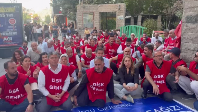 Van'da işten çıkarılan işçilerin eylemi devam ediyor
