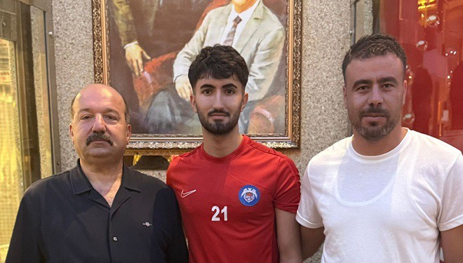 Vanlı Futbolcu Abdulkadir Akyüz, Alanya 1221 FK ile Anlaştı