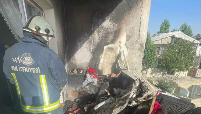 Van’da ev yangını
