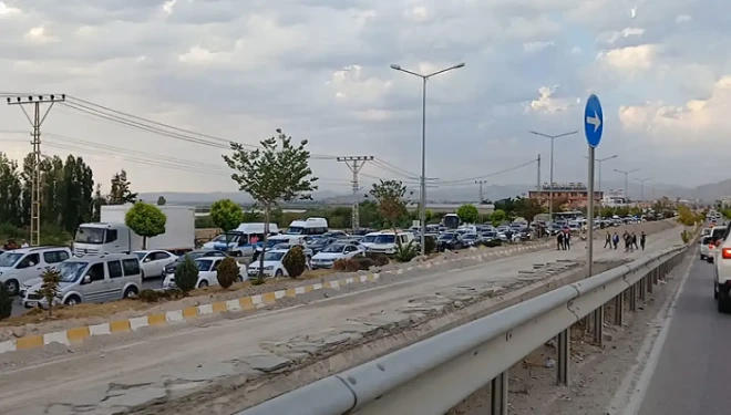 Van-Edremit yolu işkenceye döndü: Vatandaş isyan ediyor