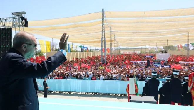 AK Parti Van İl Başkanlığı'ndan Malazgirt kutlamalarına rekor katılım