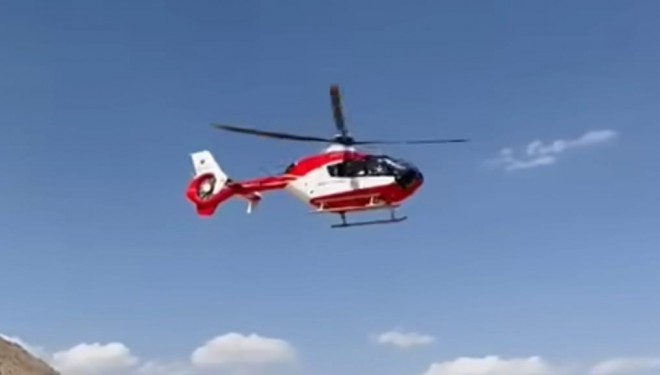 Bahçesaray’da 86 yaşındaki hasta helikopterle sevk edildi