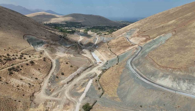 Gevaş’ta 469 hektar alan suyla buluşuyor