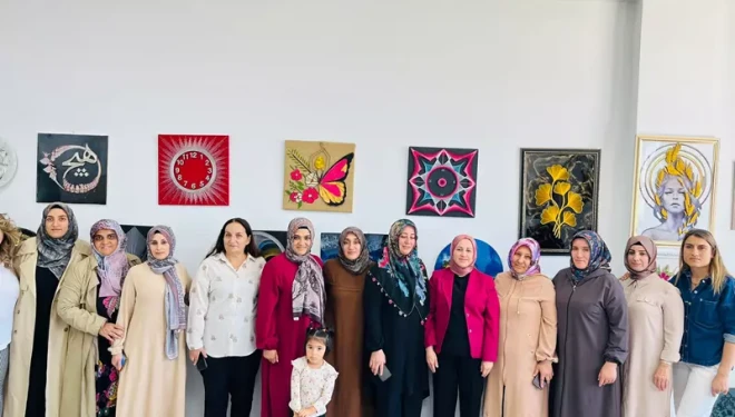 Eşbaşkan Akkoş, 'Bedesten Çarşısı’nda kadınlarla bir araya geldi