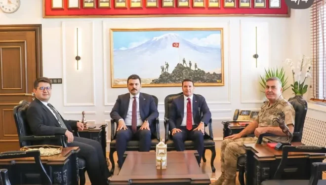 Tuğgeneral Mücahit Avkıran Kaymakamlarla bir araya geldi