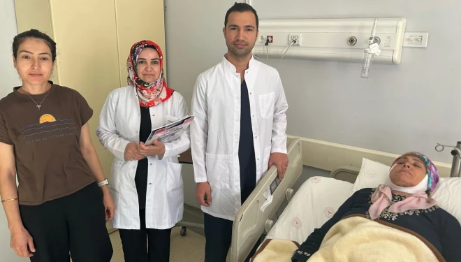 54 yaşındaki kadın 15 yıl sonra yeniden gülümseyebilecek