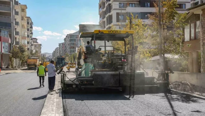 Polatoğlu Sokak’ta asfalt serimi tamamlandı