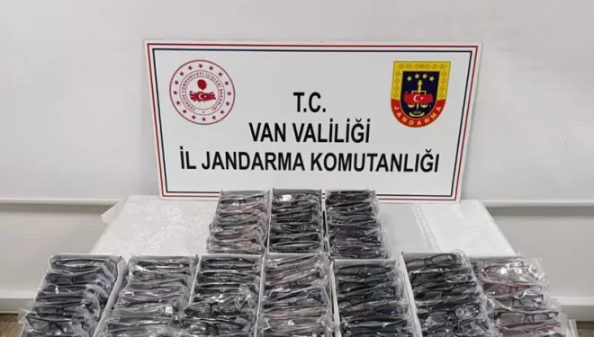 Van’da 150 bin lira değerinde kaçak 250 adet gözlük ele geçirildi