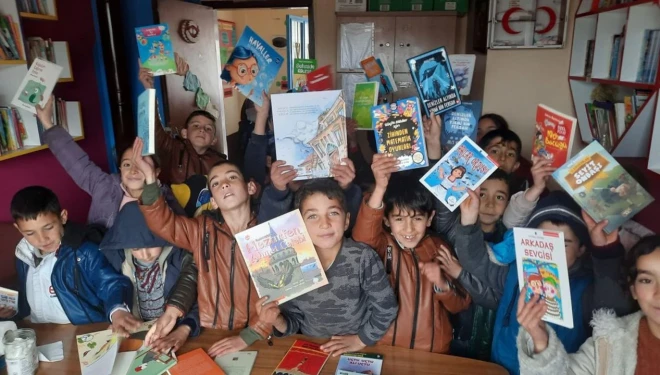 Van’da 165 bin çocuğa 330 bin kitap dağıtıldı