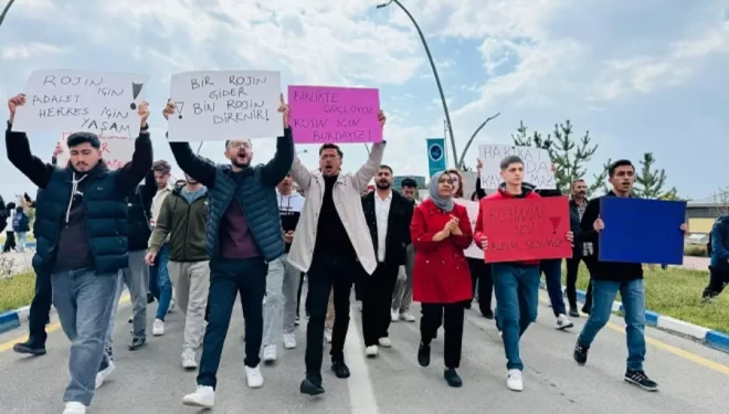 Van YYÜ'de öğrenciler Rojin Kabaiş için yürüdü
