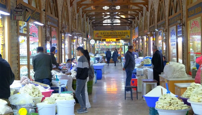 Van’ın tescilli lezzeti otlu peynir fiyatıyla cep yakıyor