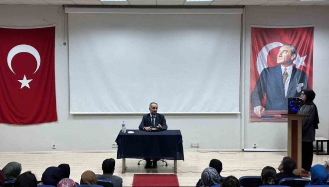 Müftü Şık, öğrencilerle bir araya geldi