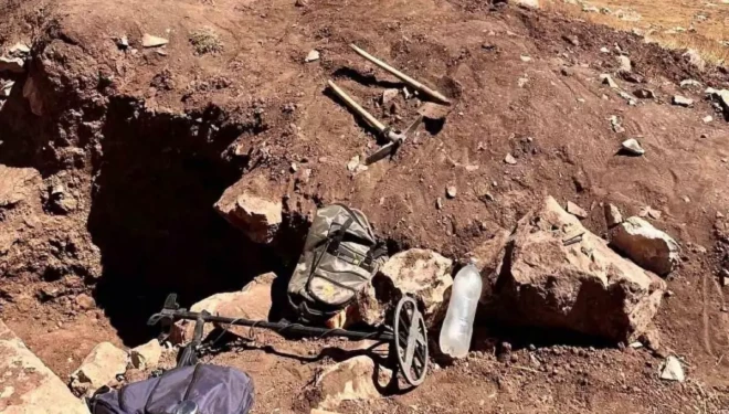 Van’da kaçak kazı yapan 2 kişiye adli işlem yapıldı