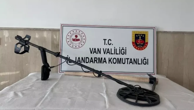 Van'da define arayan 3 kişiye suçüstü