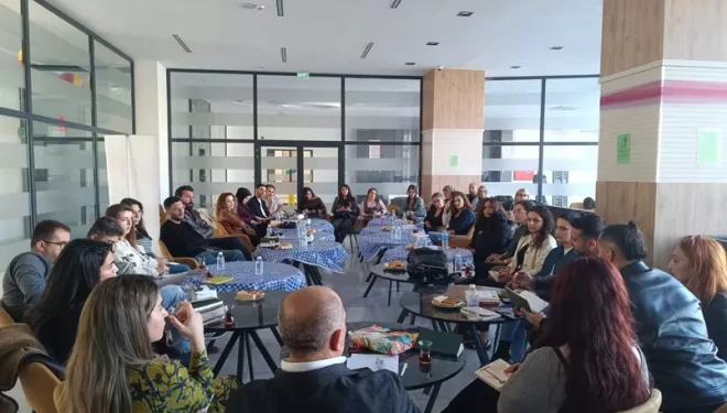 Kıraathane Van Edebiyat Evi kitap tahlil programlarına devam ediyor