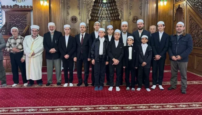 Van'da Kur’an hafızlarına belge takdimi yapıldı