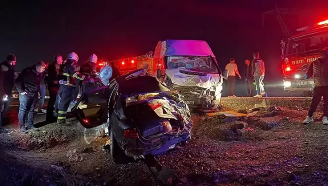 Diyarbakır’da 5 aracın karıştığı zincirleme kaza: 4 ölü, 13 yaralı