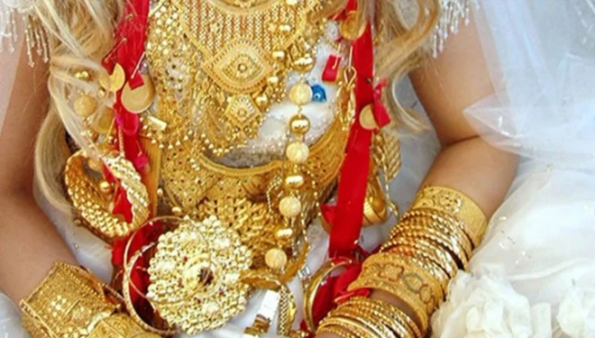 Erdoğan Özel'den Van’daki düğünlerde yapılan takı şovuna eleştiri